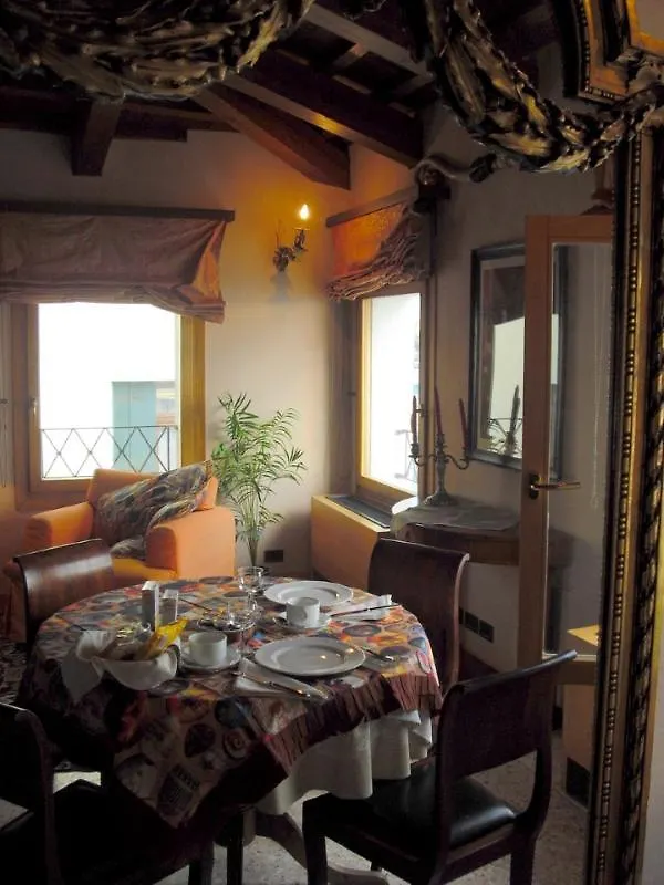 Otel Appartamenti San Simeon Venedik